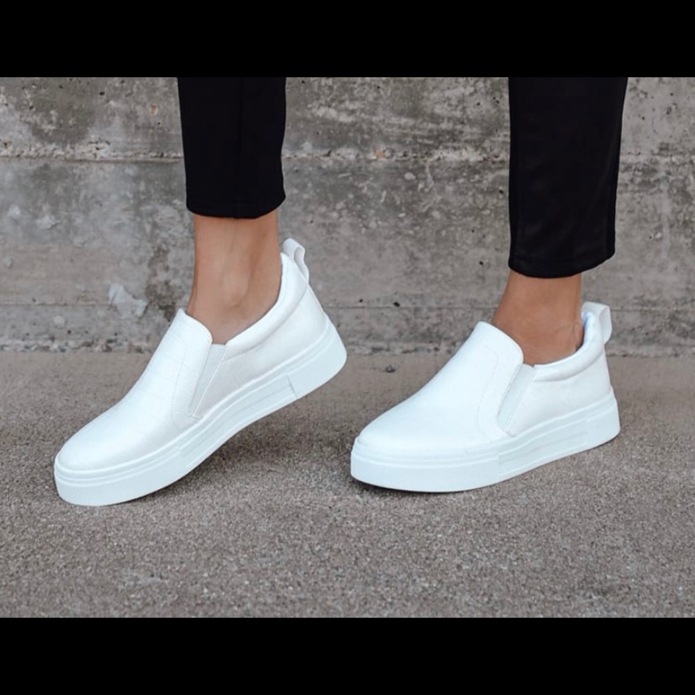 SODA 🆕 croc design vegan leather slip on tennies